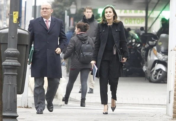 Queen Letizia wore Hugo Boss Keili Collarless Tweed Jacket, and Queen Letizia carried Hugo Boss fanila clutch