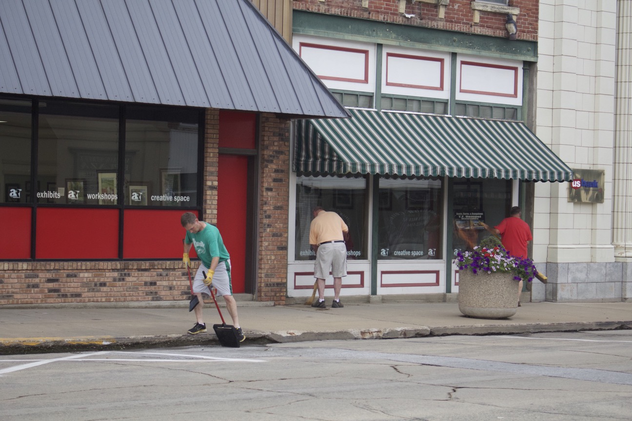 Maquoketa Iowa / Blog Maquoketa CAN! Clean Up Day