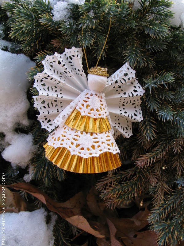 How to Make a Paper Doily Angel | Belznickle Blogspot : How to Make a ...