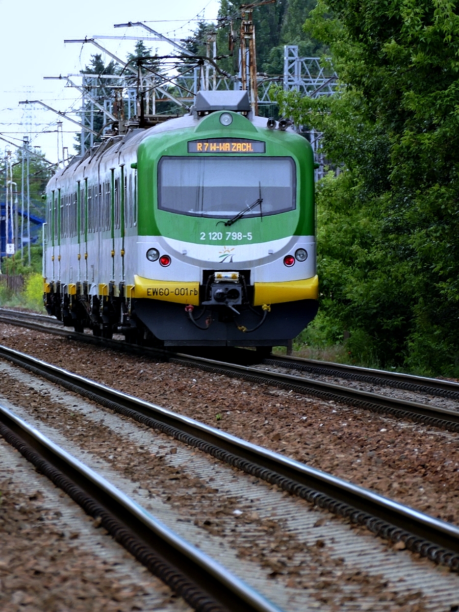 Srebrny Jubilat EW60-001 i seryjne przeboje kolei aglomeracyjnej z ...