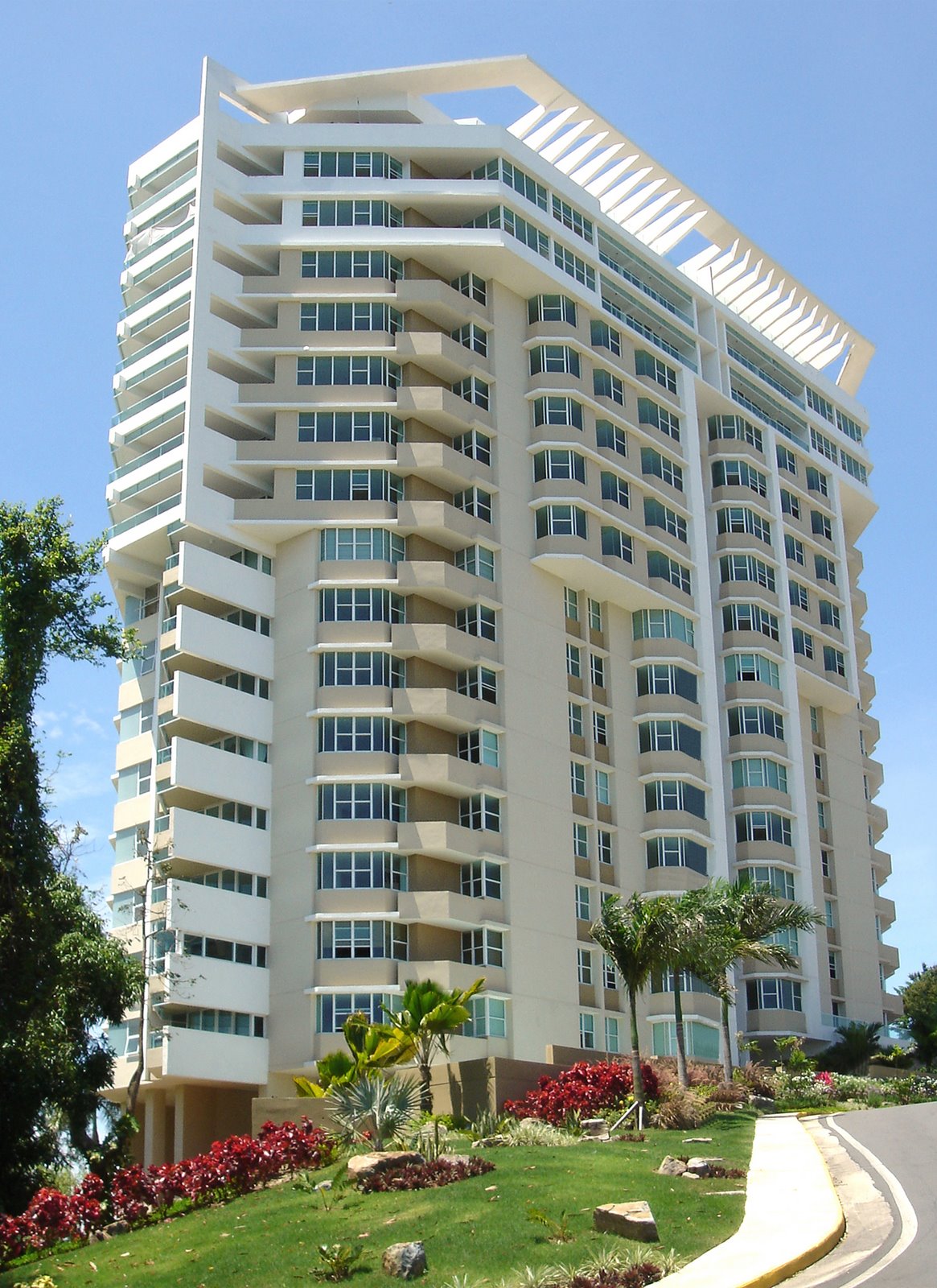 Ricardo Cofino Real Estate La Cima de Torrimar Guaynabo, Puerto Rico