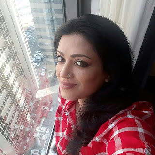 Malayalam Aunty Jennifer Antony latest hot in saree Navel Queens Malayalam Aunty Jennifer Antony latest hot in saree Navel Queens
