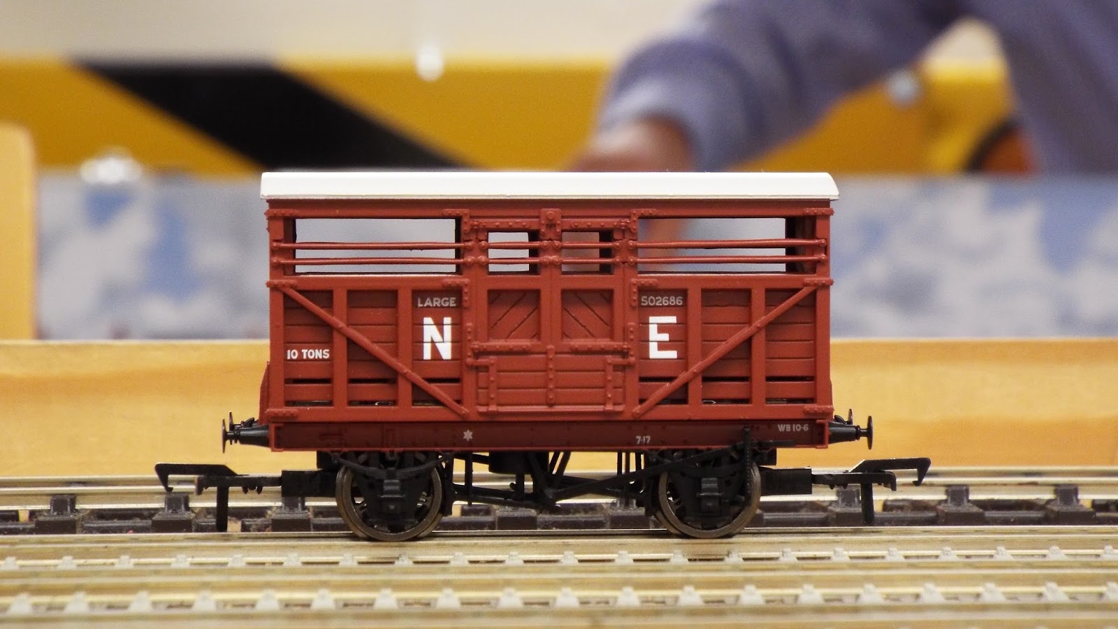 THE BRITISH RAILWAY STORIES LTD "Oxford Rail LNER Cattle Wagon review"