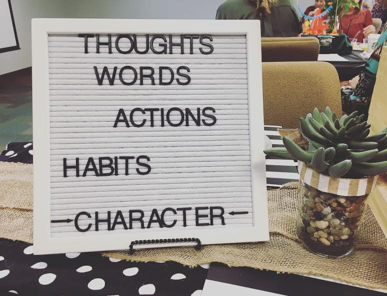 Crafty Texas Girls On Trend Letter Boards