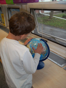 Andreas researching for his globe book!