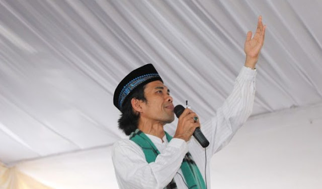 Deretan 4 Peristiwa yang Dialami Ustadz Abdul Somad Hingga Semakin Dicintai Umat Deretan 4 Peristiwa yang Dialami Ustadz Abdul Somad Hingga Semakin Dicintai Umat