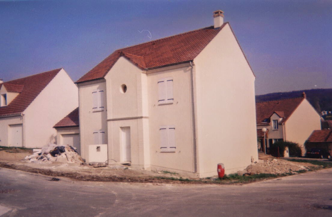 Première construction maison individuelle à Triel-sur-Seine (78) en fin de chantier