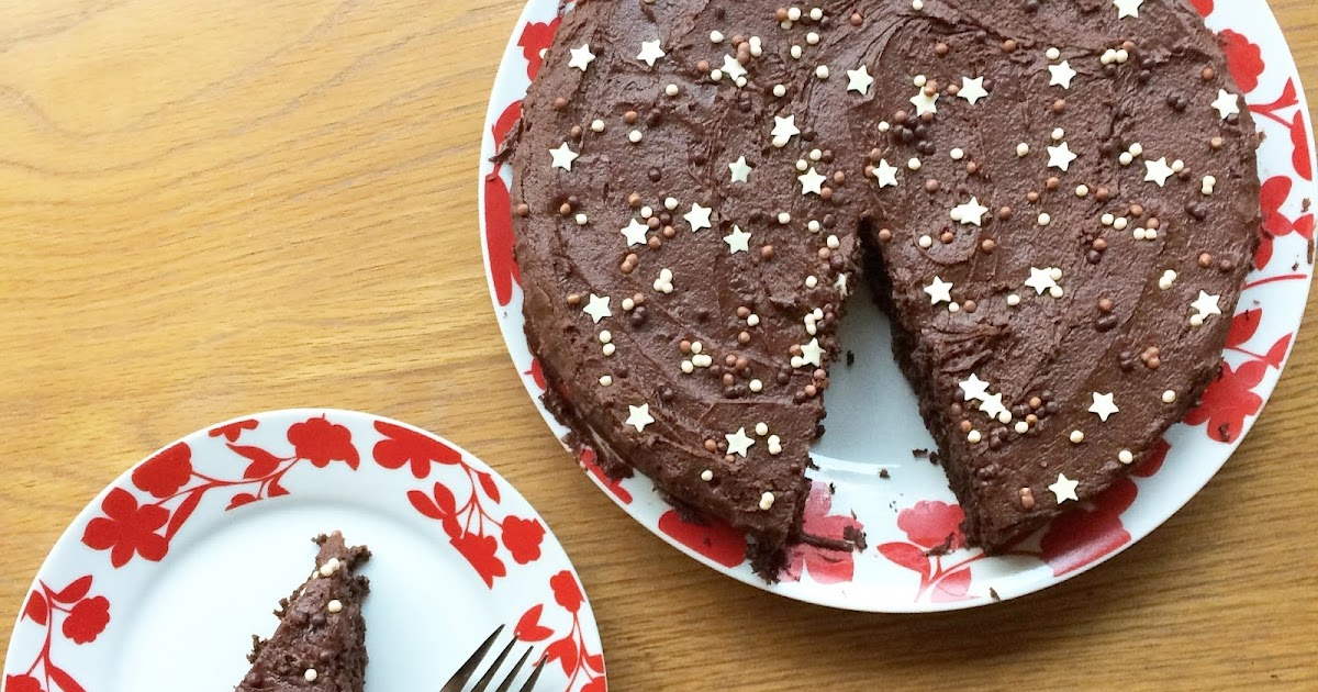 F.B.L Savvy Blogmas Day 24 Heavenly Chocolate Cake