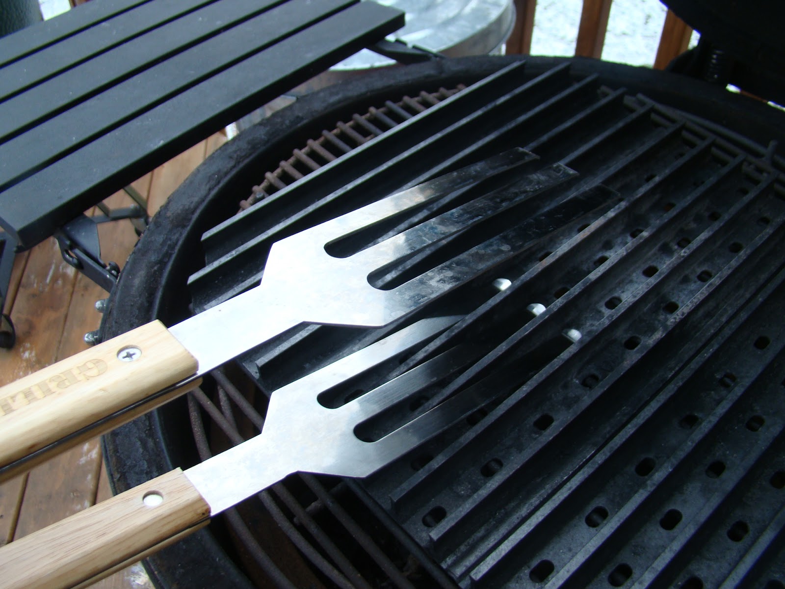Kamado Joe Grilling Passion Grillgrates Review