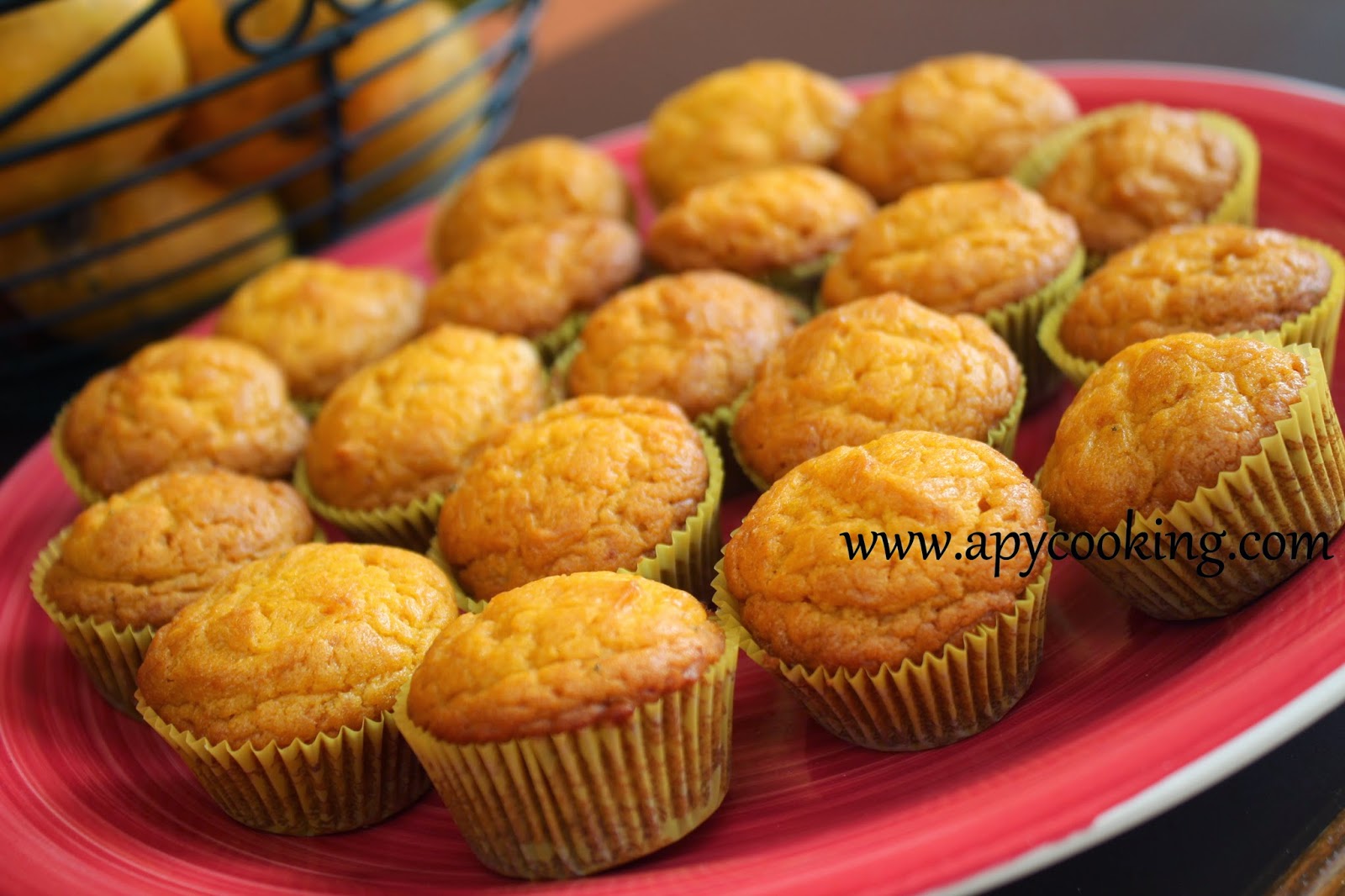 Apy Cooking: Eggless Mini Mango Muffins