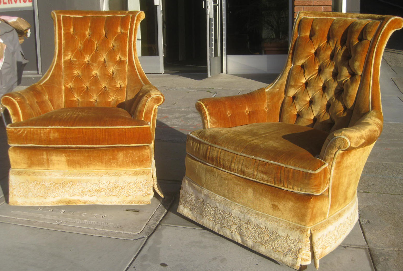 UHURU FURNITURE & COLLECTIBLES SOLD Gold Crushed Velvet Chairs 200