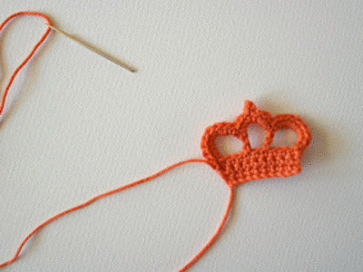 Como tejer coronas miniaturas a crochet