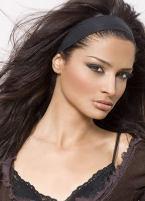 https://3.bp.blogspot.com/-qOB5enUlaok/T2eghn5T3UI/AAAAAAAAFec/y9Xc3Afo_5c/s400/Top 10 Most Beautiful Arab Women - Niral Karantinji.jpg