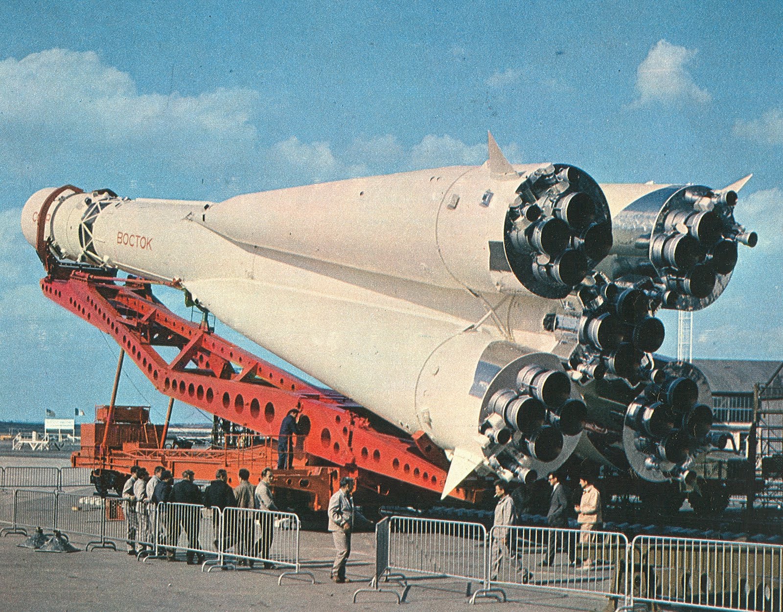 Первая советская ракета в космосе