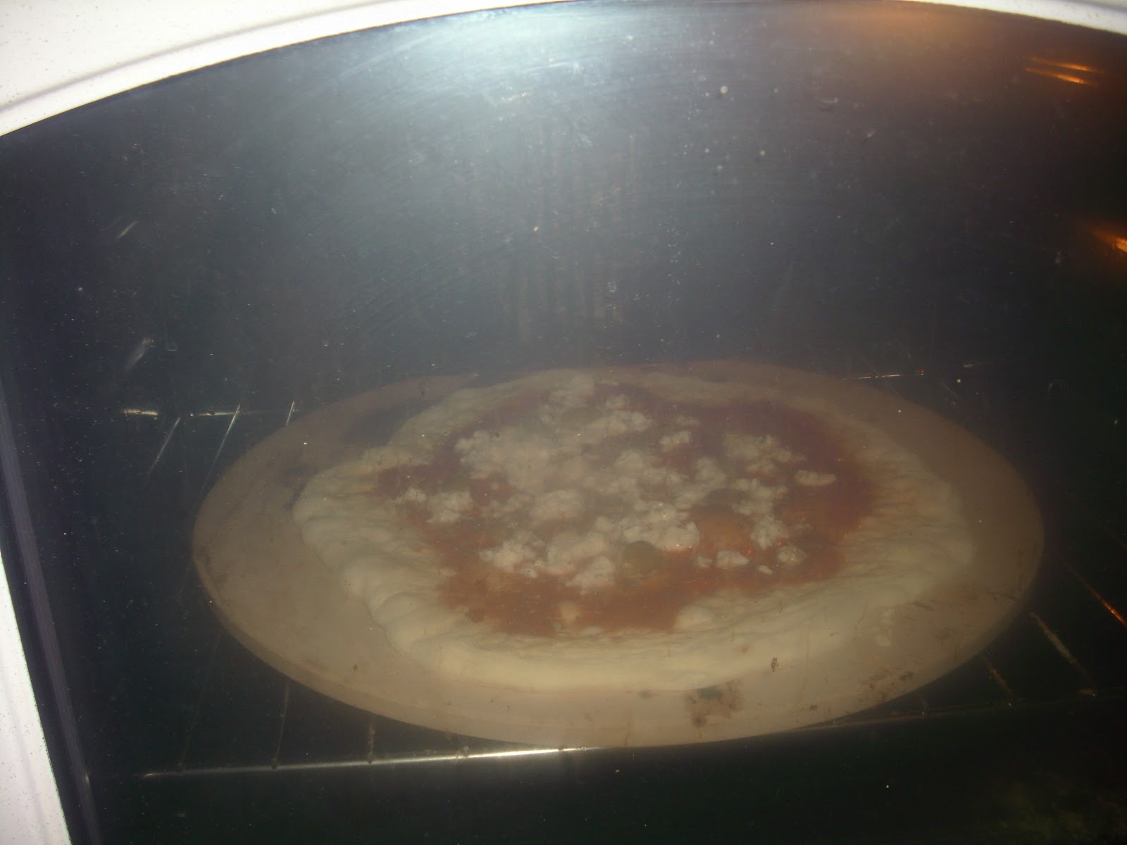 PIZZA SU PIETRA REFRATTARIA