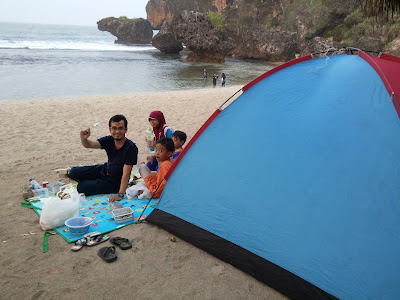 Camping di Geopark Gunung Sewu