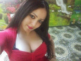 Desi Beautiful Hot +18 Girls Cleavage Sexy Photos