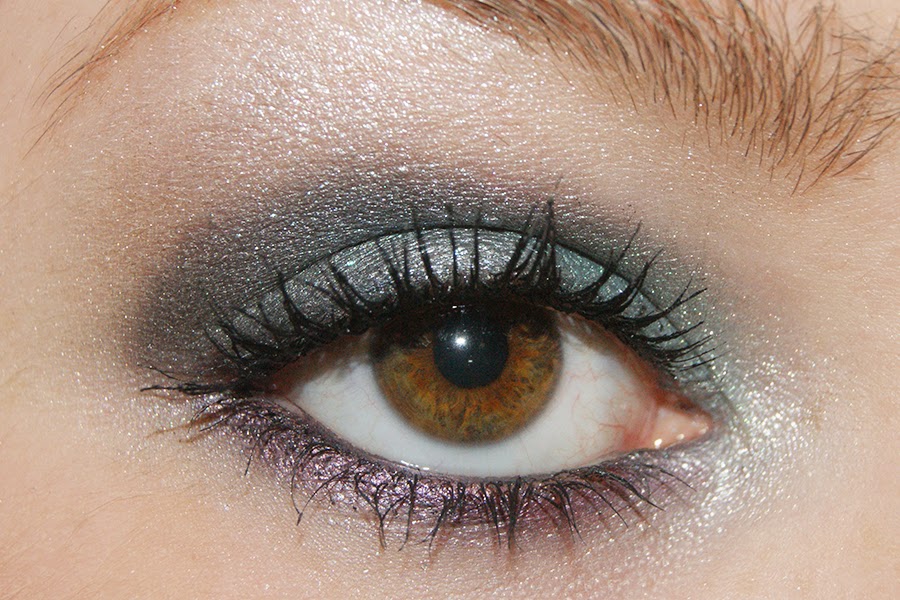 http://www.unlike-girl.com/2015/01/beauty-secret-sparkly-smokey-eyes.html