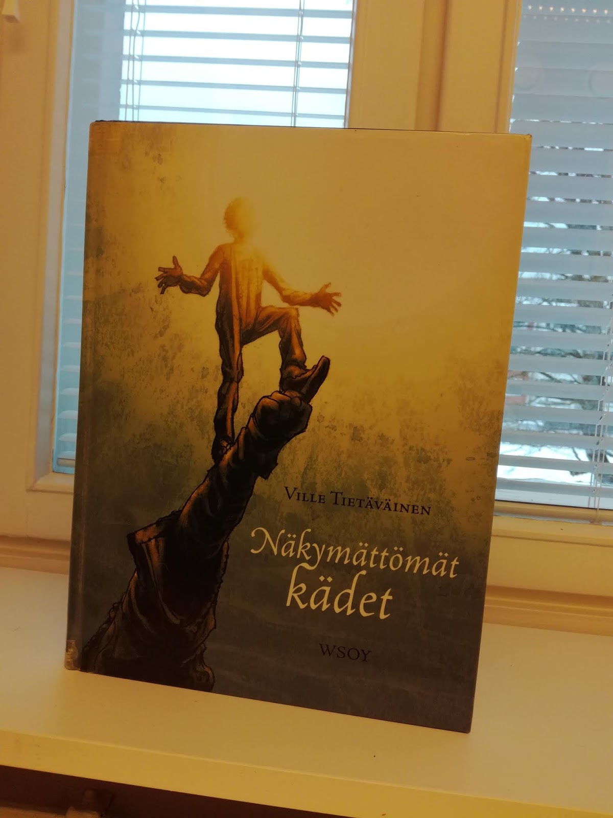 Näkymättömät kädet by Ville Tietäväinen Näkymättömät kädet by Ville Tietäväinen