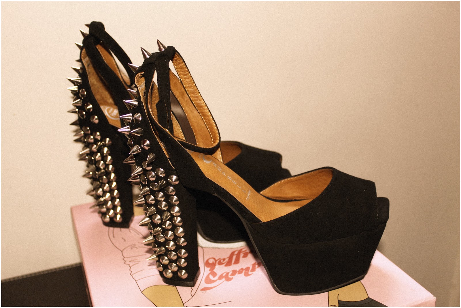Lovely Pretty World: Jeffrey Campbell Perfect Spike!