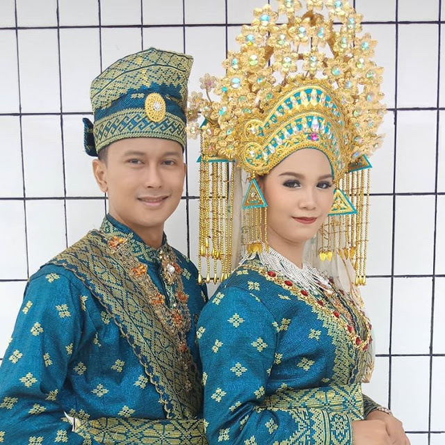 Pakaian Adat Provinsi Kepulauna Riau