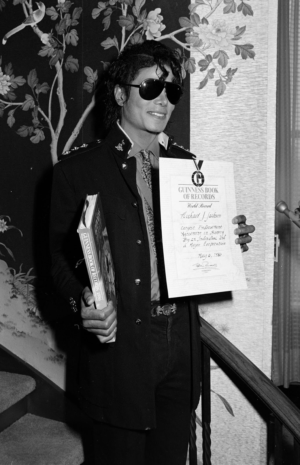 Michael Jackson Guinness Book Of World Records 1986
