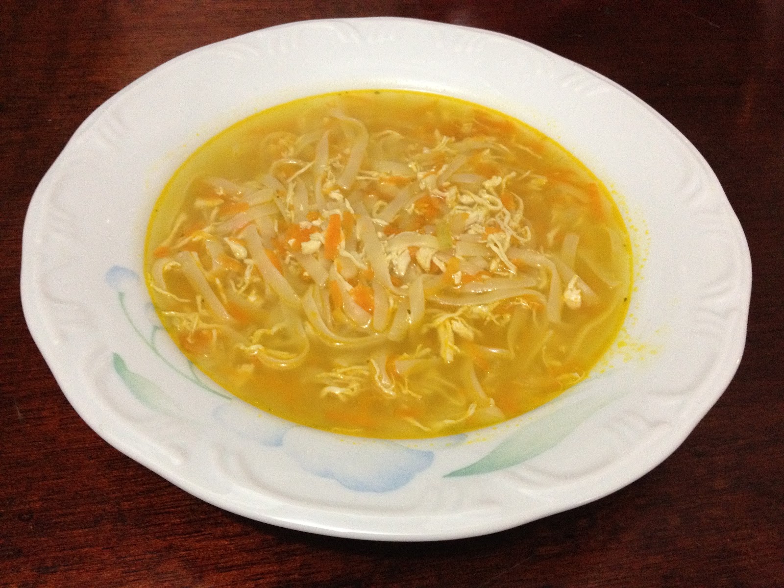 Pensando na Janta Sopa de Frango e Macarrão