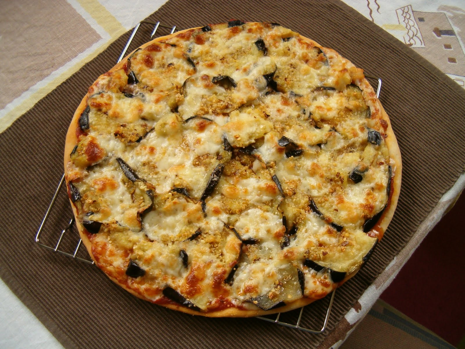 Roasted eggplant pizza