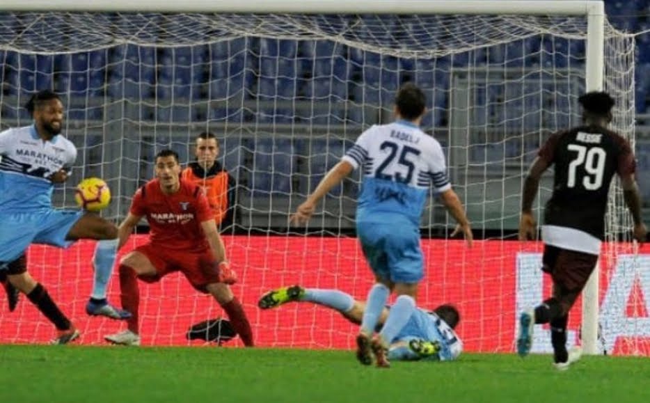 Correa regala al 94' un punto prezioso alla Lazio: 1-1 all'Olimpico contro il Milan.
