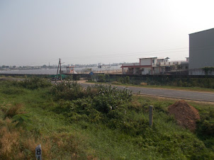 Passing along "Mangalore Port" on the way to Mangalore city.