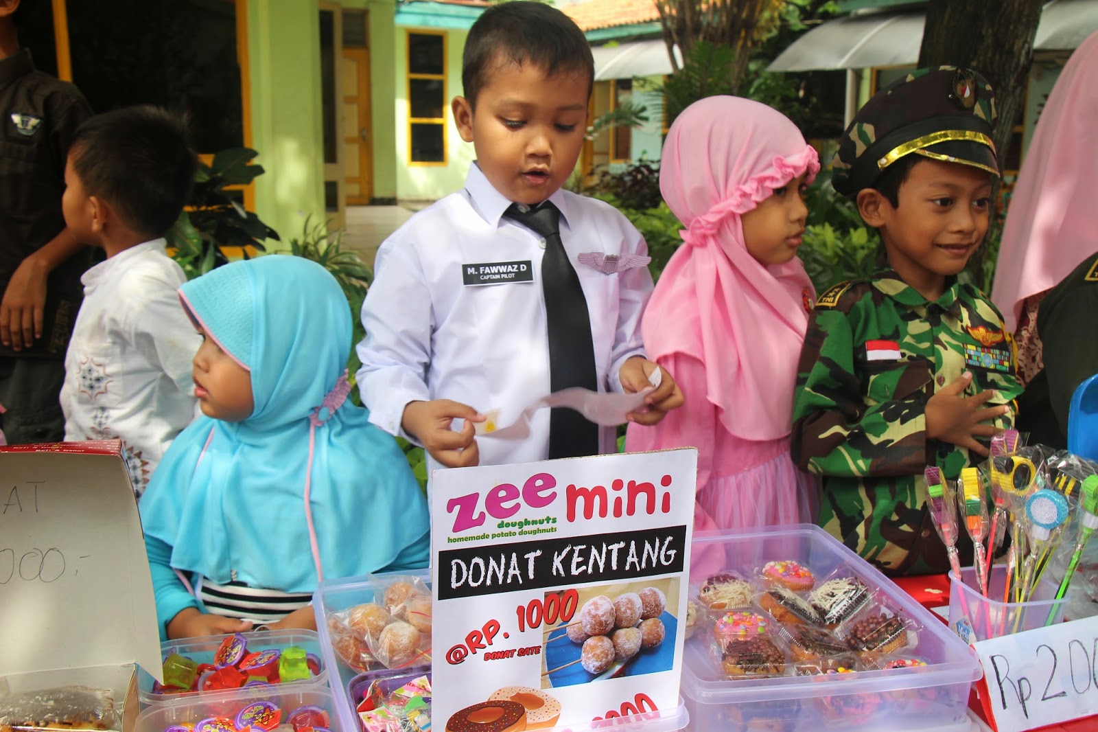 Ajarkan Anak Bersikap Jujur Melalui Kegiatan Jual Beli