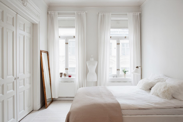 Feminine minimalist bedroom