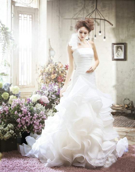 Perfect Korean Wedding Dresses Hairstyles And Fashion