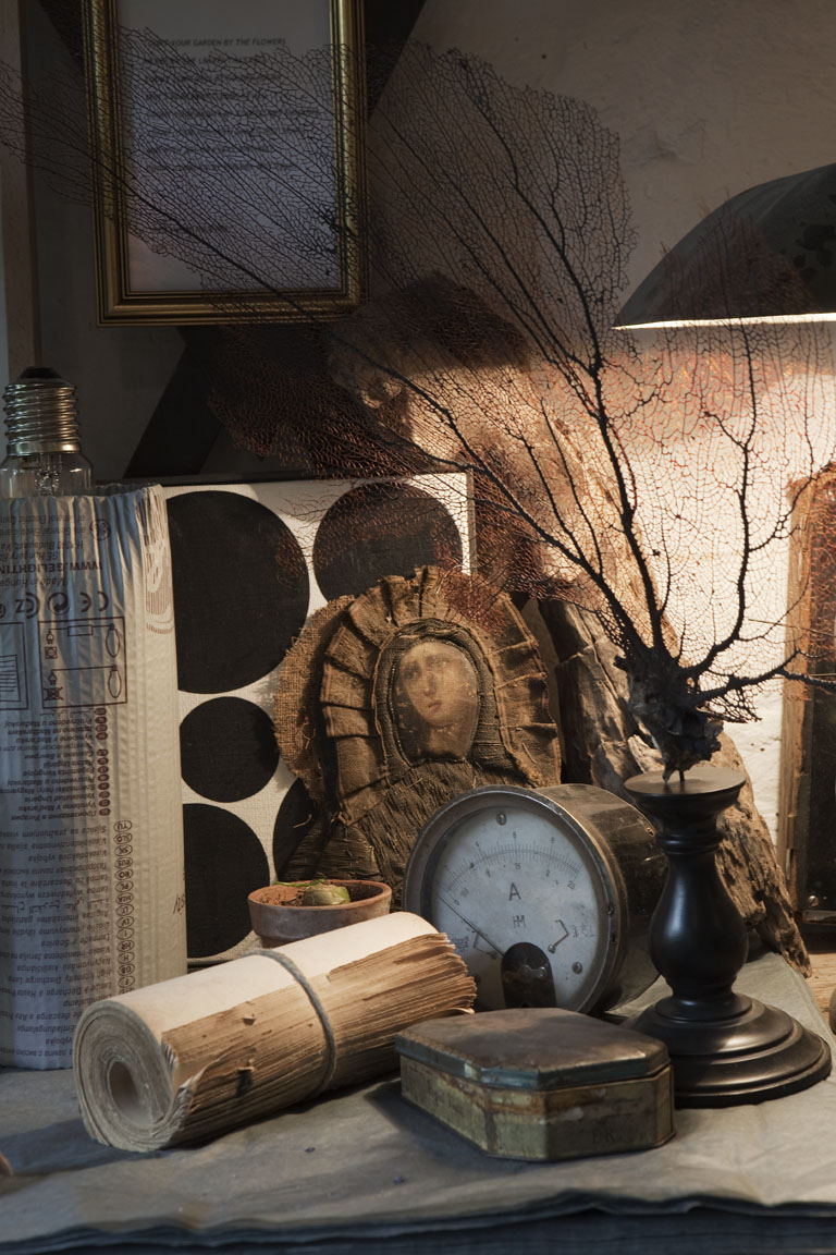 Color Outside the Lines LOVE Tabletop