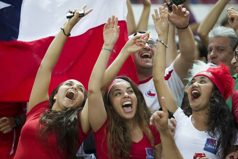 Copa América Chile 2015. Lindas garotas, bonitas torcedoras, gostosas mulheres no futebol, belas amateur meninas da torcida. Fotos para Whatsapp.