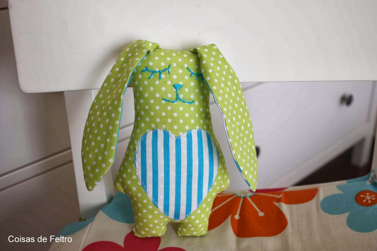 coelhos em tecido costura criativa