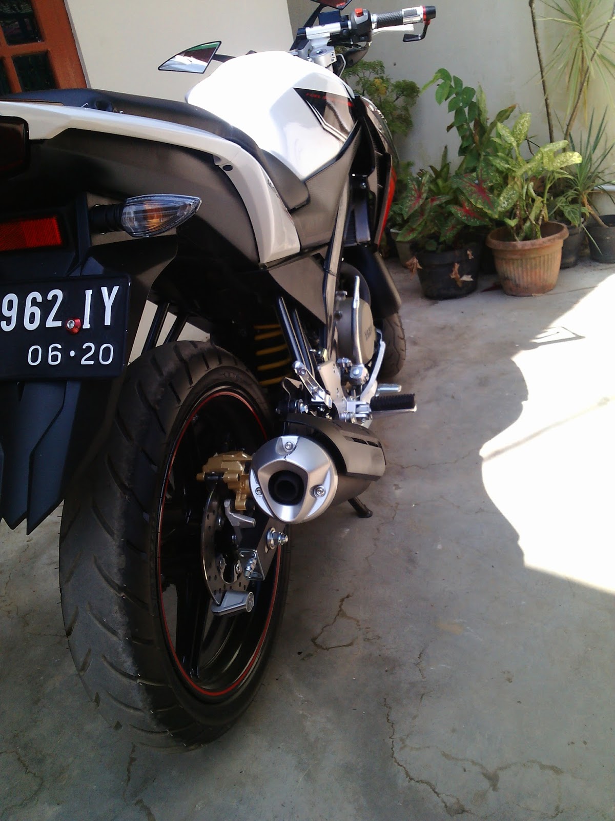 SEPEDA MOTOR Kumpulan Headlamp Modifikasi Vixion Advance