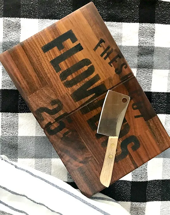 Butcher block sample cutting board.