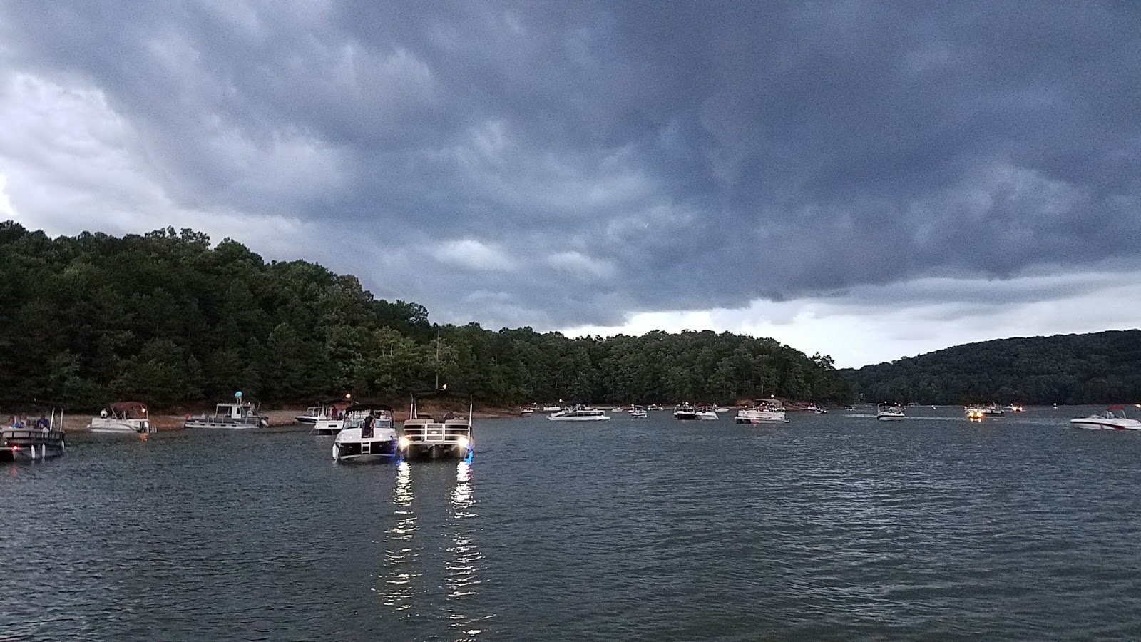 Lake Sidney Lanier Homes Blog Lake Lanier 4th Of July 2017 Fireworks