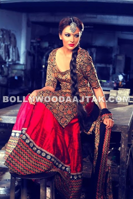 Mrinalini Sharma - Mrinalini Sharma Latest Vibrant Photoshoot Pics