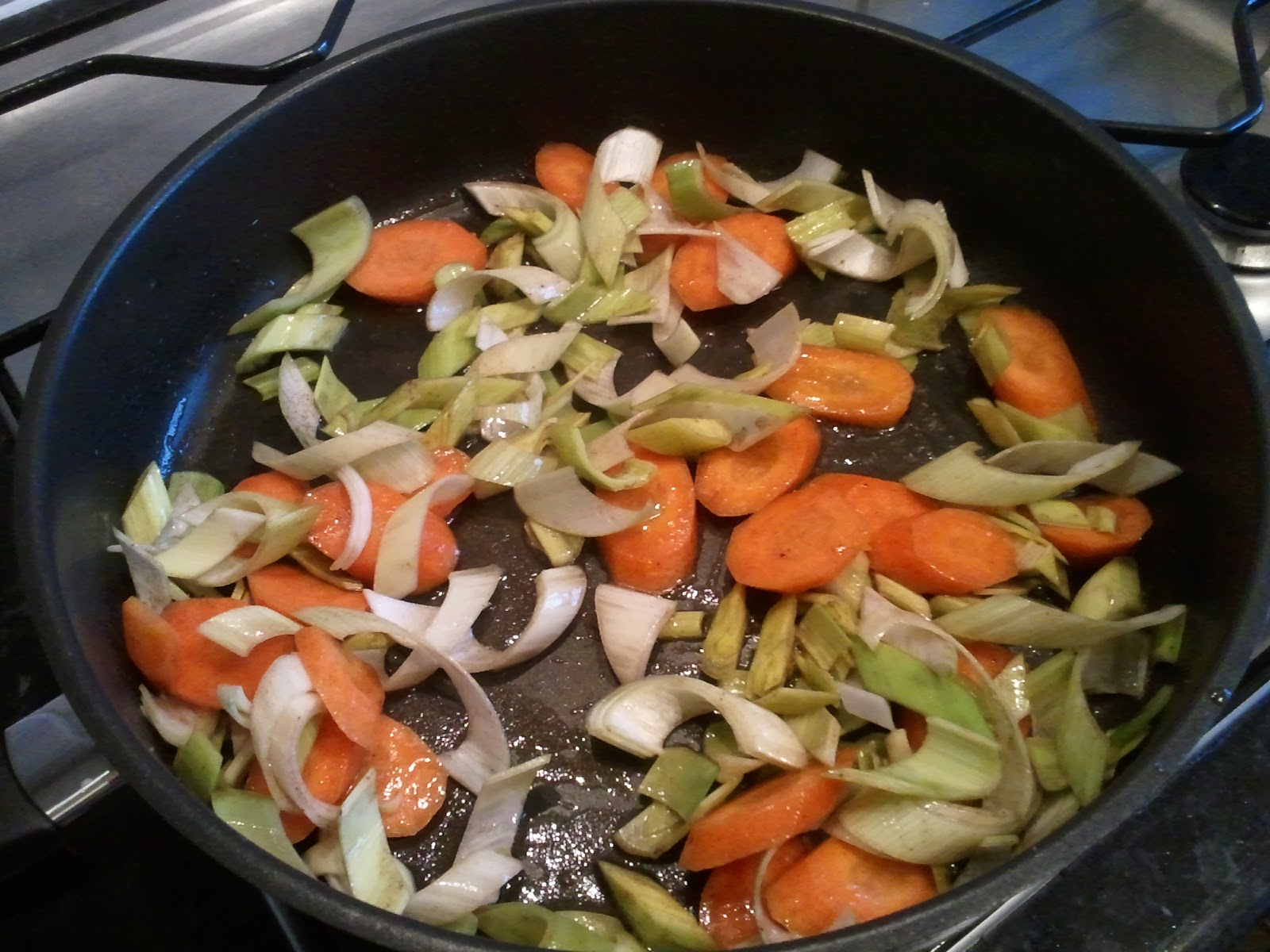 Tesco Value Chef Slowcooked chicken in white wine and cream sauce