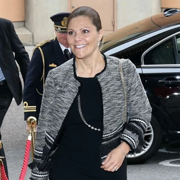Crown Princess Victoria of Sweden awarded Johan Söderström, CEO of ABB the "Sustainability Prize" at the a business weekly magazine's Sustainability Day