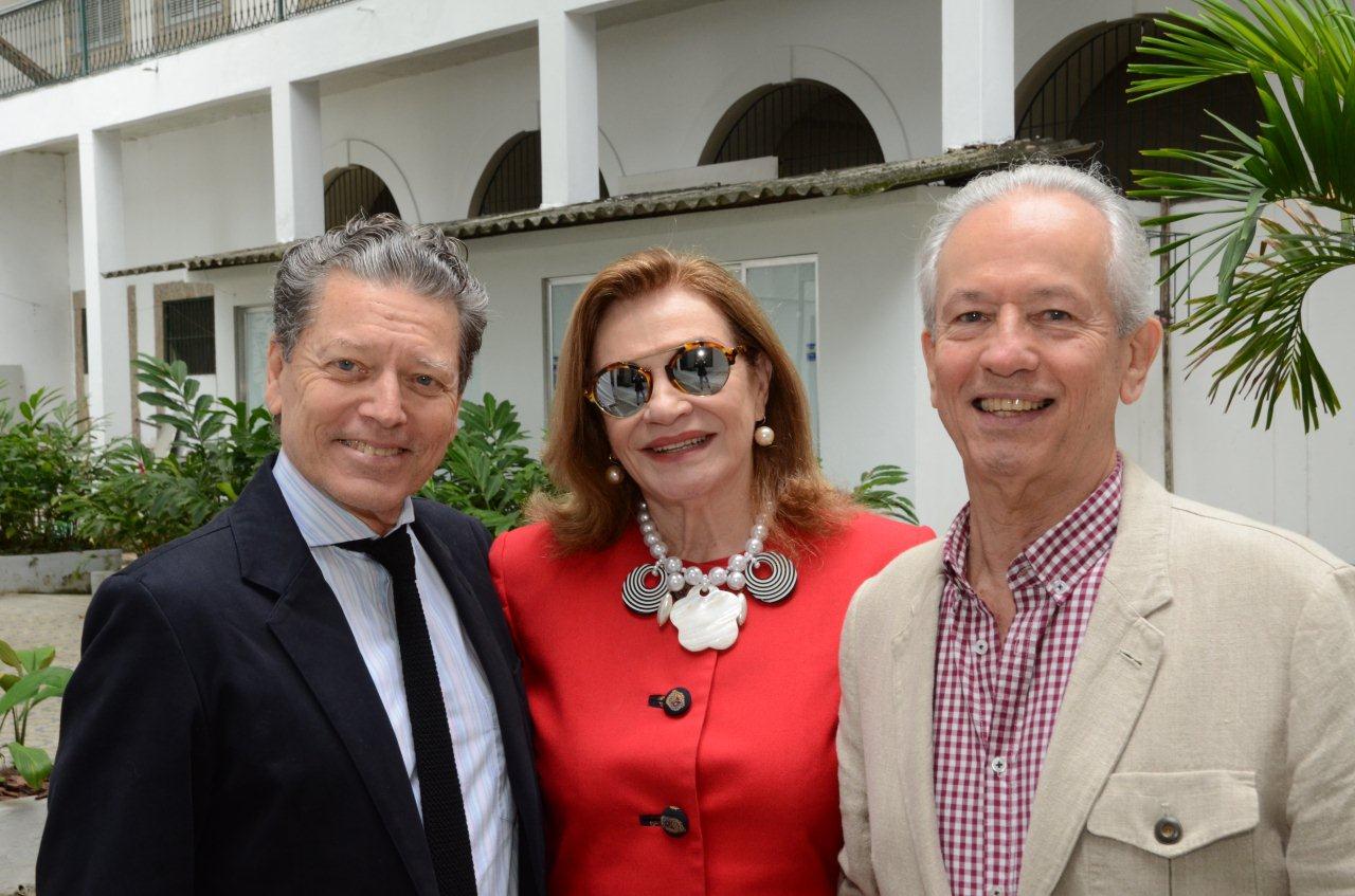 Em Miami, Christiane Torloni prestigia novo restaurante brasileiro na cidade