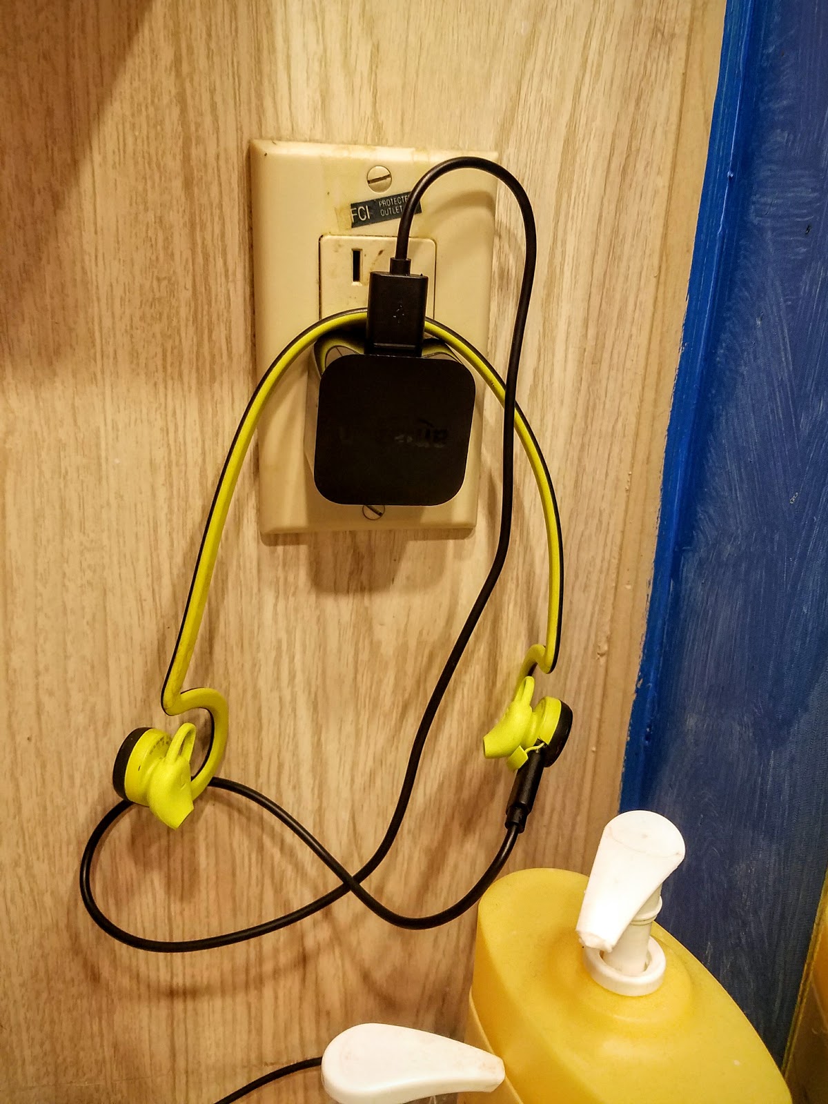 DIY Bathroom Charging Pocket
