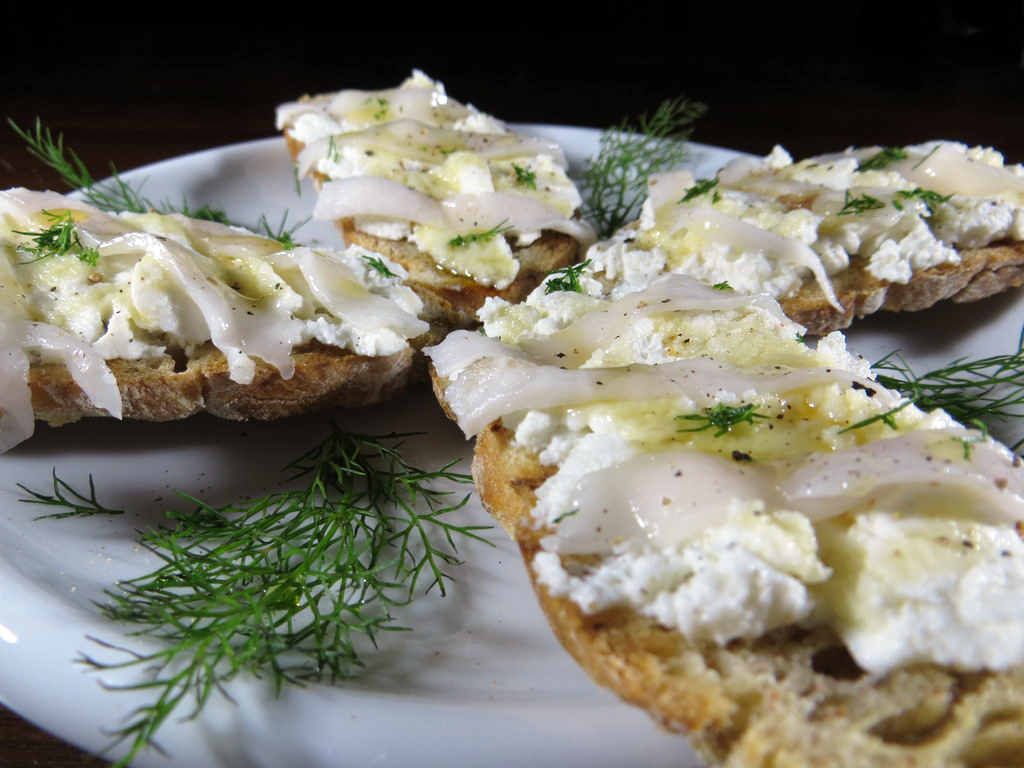 Tra Pignatte e Sgommarelli Le mie ricette Crostini con ricotta di