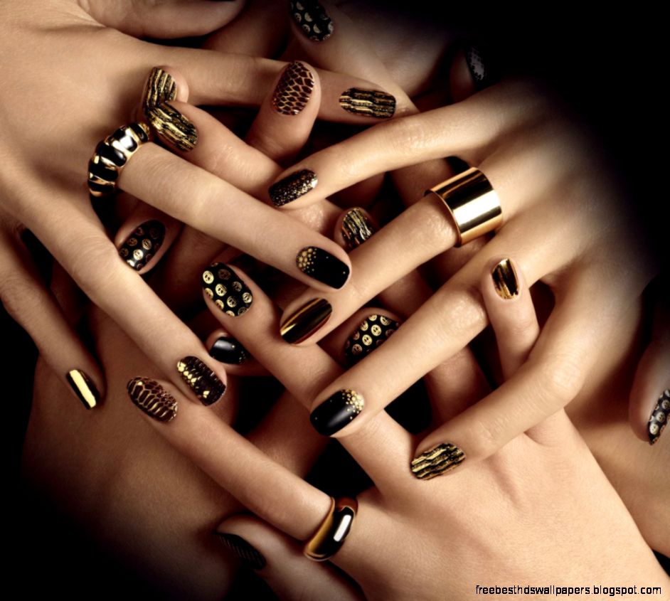 Black and Gold Nail Art