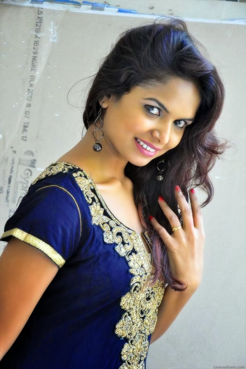 AASHA SOUTH INDIAN ACTRESS IN BLUE CHRIDAR HQ PHOTO GALLERY