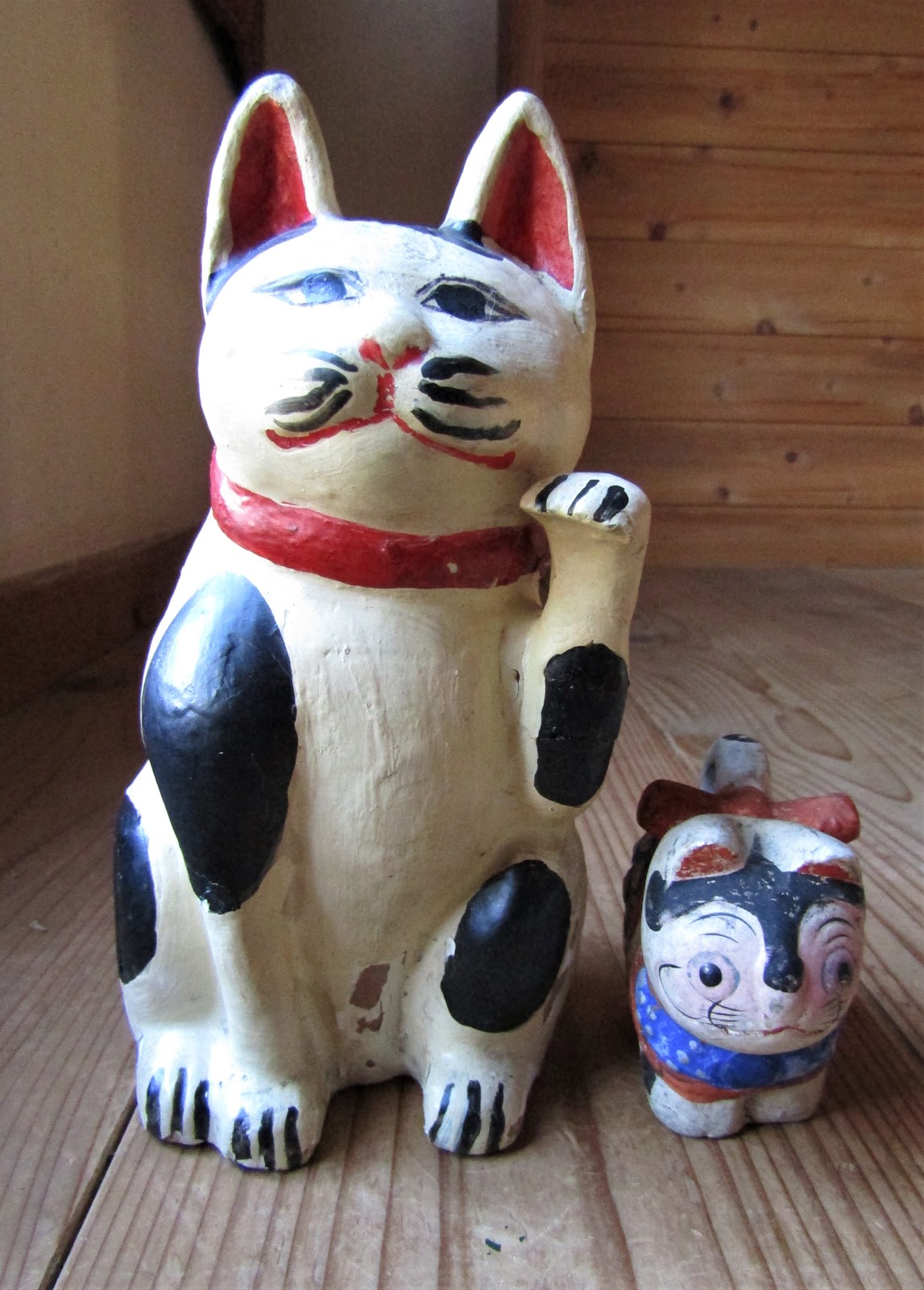 三河 招き猫 土人形 2点セット サビ猫&オールブラック 美品 三河 招き猫