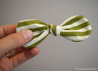 Knotted Bow Barrette | DIY Bows| by CustodiansofBeauty.blogspot.com