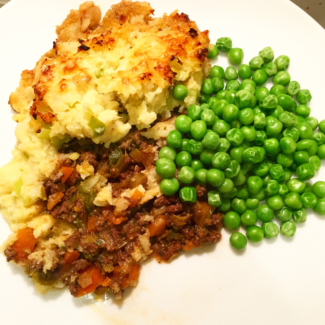 Cottage Pie Topped with Cauliflower Cheese